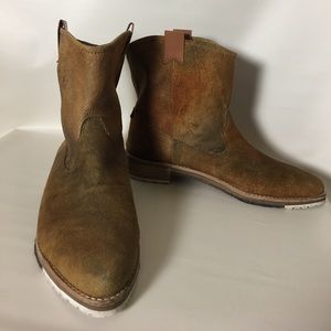 Matt Bernson summer boots